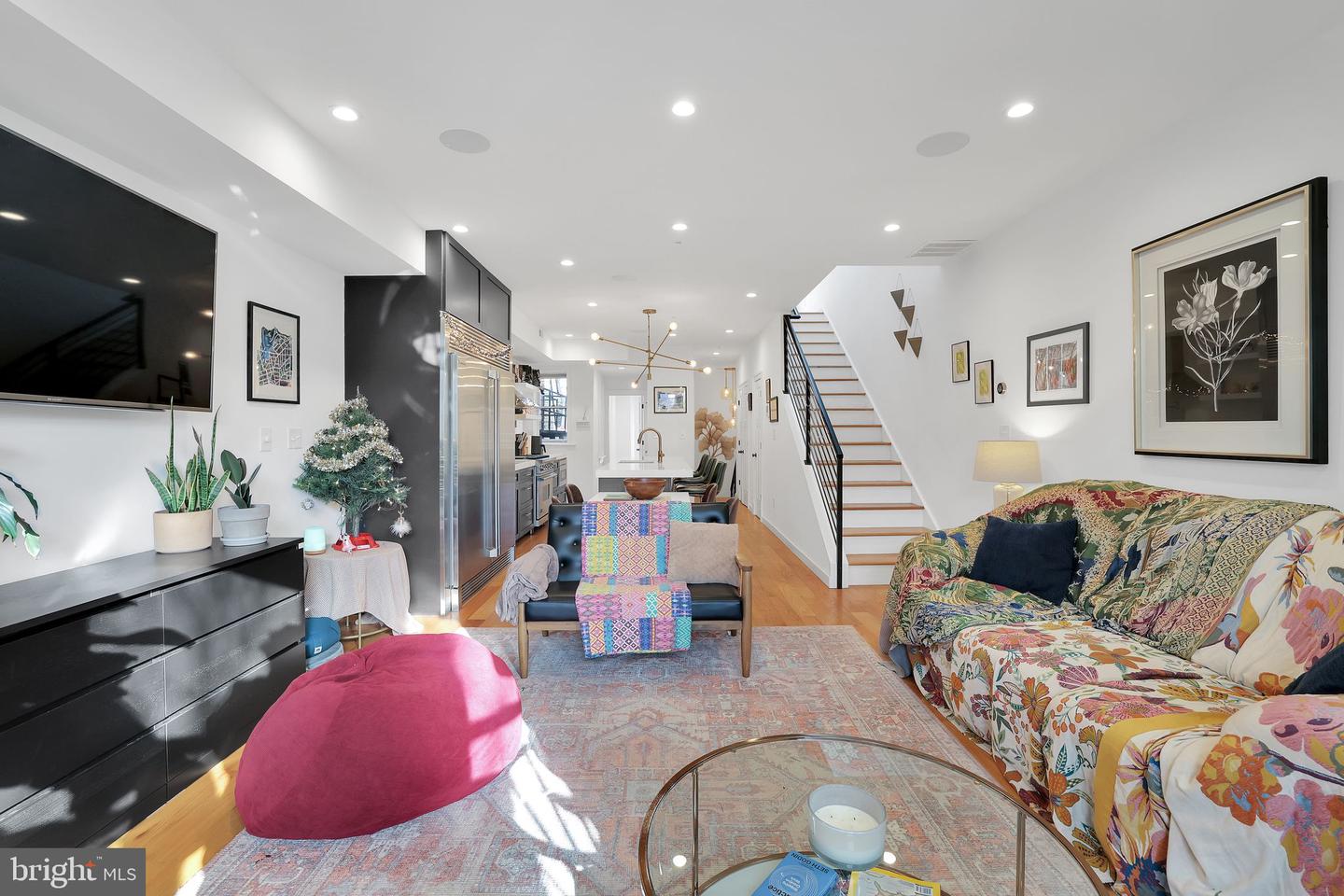 1823 KALORAMA RD NW, WASHINGTON, District Of Columbia 20009, 8 Bedrooms Bedrooms, ,8 BathroomsBathrooms,Residential,For sale,1823 KALORAMA RD NW,DCDC2205312 MLS # DCDC2205312