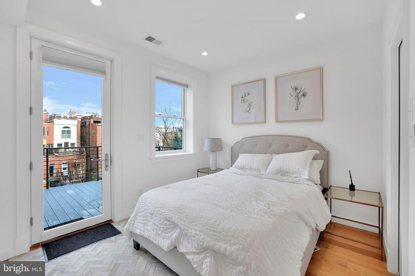 1823 KALORAMA RD NW, WASHINGTON, District Of Columbia 20009, 8 Bedrooms Bedrooms, ,8 BathroomsBathrooms,Residential,For sale,1823 KALORAMA RD NW,DCDC2205312 MLS # DCDC2205312