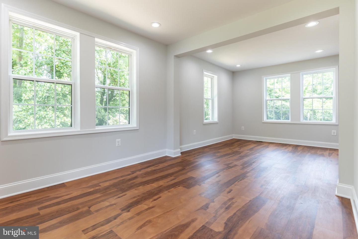 8308 FRYE RD, ALEXANDRIA, Virginia 22309, 3 Bedrooms Bedrooms, ,3 BathroomsBathrooms,Residential,For sale,8308 FRYE RD,VAFX2246962 MLS # VAFX2246962