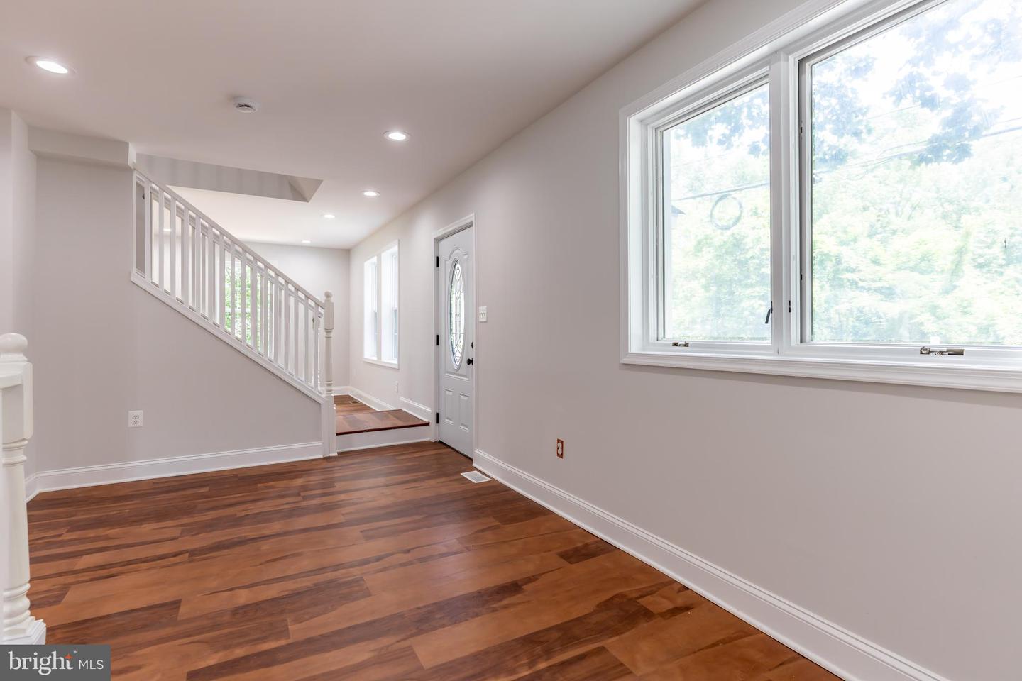 8308 FRYE RD, ALEXANDRIA, Virginia 22309, 3 Bedrooms Bedrooms, ,3 BathroomsBathrooms,Residential,For sale,8308 FRYE RD,VAFX2246962 MLS # VAFX2246962