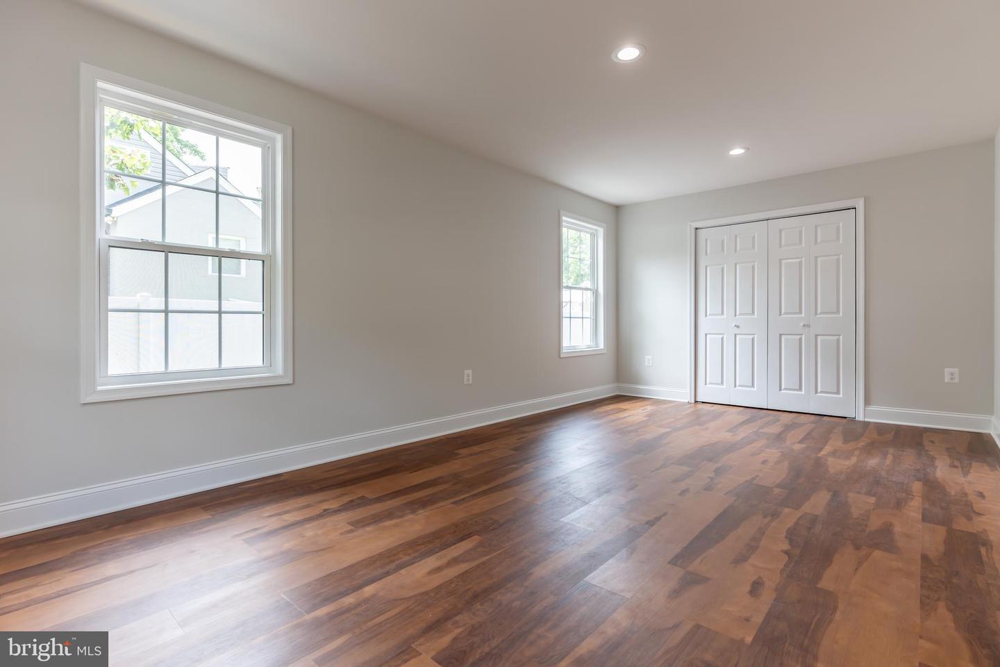 8308 FRYE RD, ALEXANDRIA, Virginia 22309, 3 Bedrooms Bedrooms, ,3 BathroomsBathrooms,Residential,For sale,8308 FRYE RD,VAFX2246962 MLS # VAFX2246962