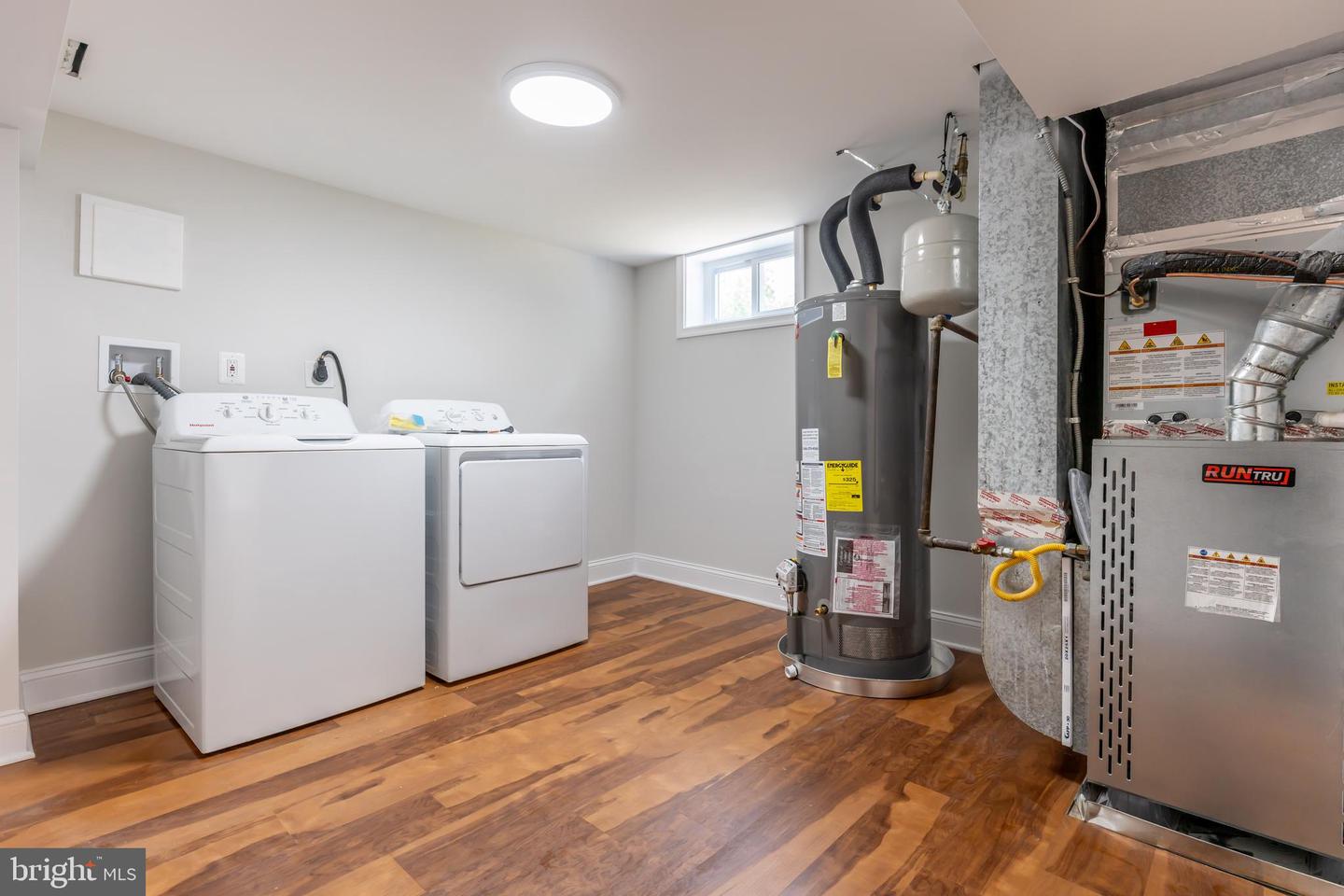 8308 FRYE RD, ALEXANDRIA, Virginia 22309, 3 Bedrooms Bedrooms, ,3 BathroomsBathrooms,Residential,For sale,8308 FRYE RD,VAFX2246962 MLS # VAFX2246962