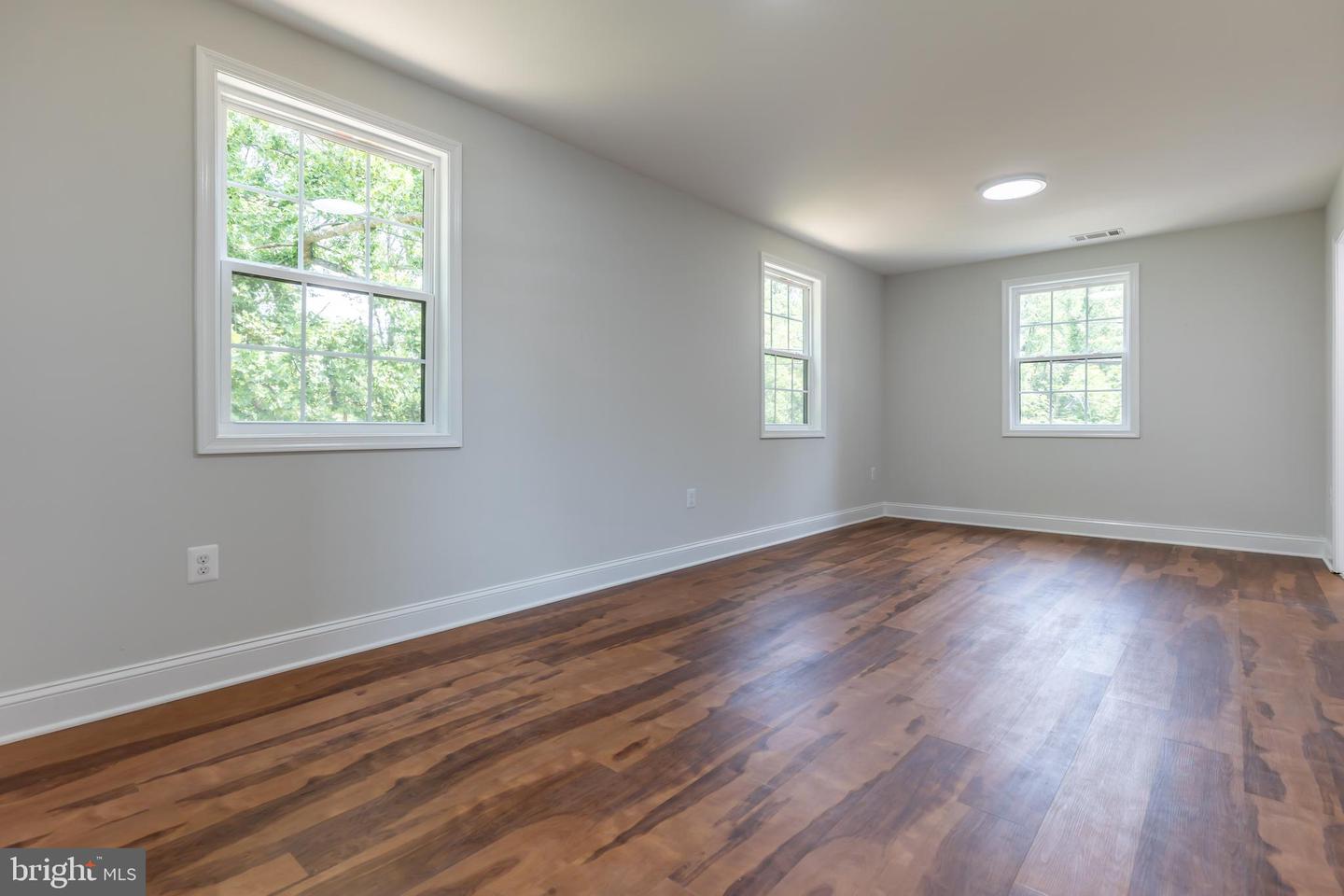 8308 FRYE RD, ALEXANDRIA, Virginia 22309, 3 Bedrooms Bedrooms, ,3 BathroomsBathrooms,Residential,For sale,8308 FRYE RD,VAFX2246962 MLS # VAFX2246962