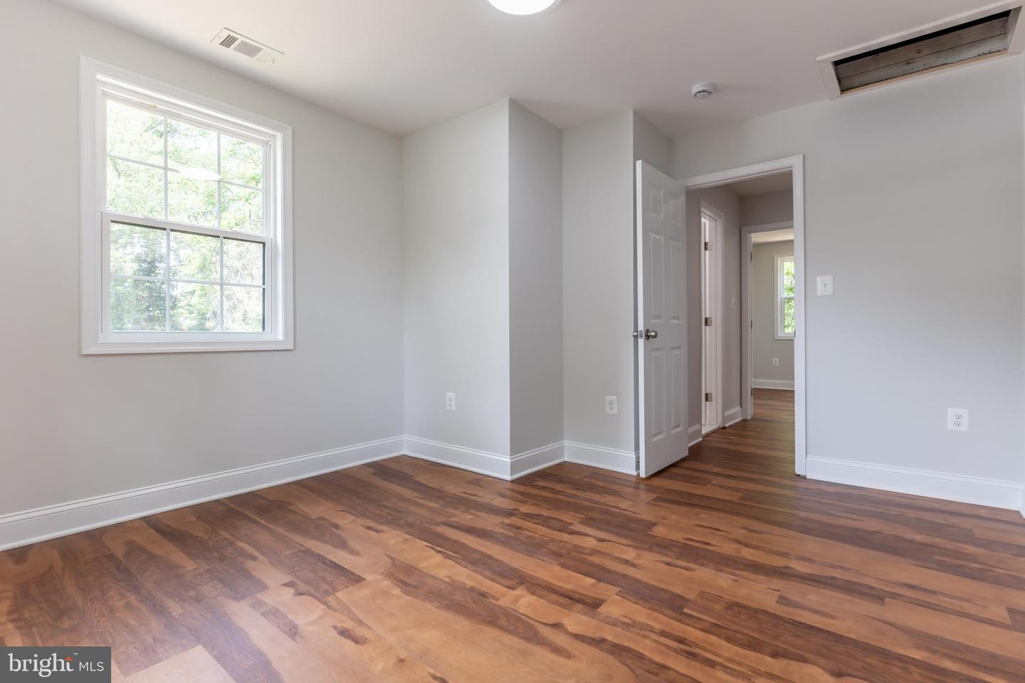 8308 FRYE RD, ALEXANDRIA, Virginia 22309, 3 Bedrooms Bedrooms, ,3 BathroomsBathrooms,Residential,For sale,8308 FRYE RD,VAFX2246962 MLS # VAFX2246962