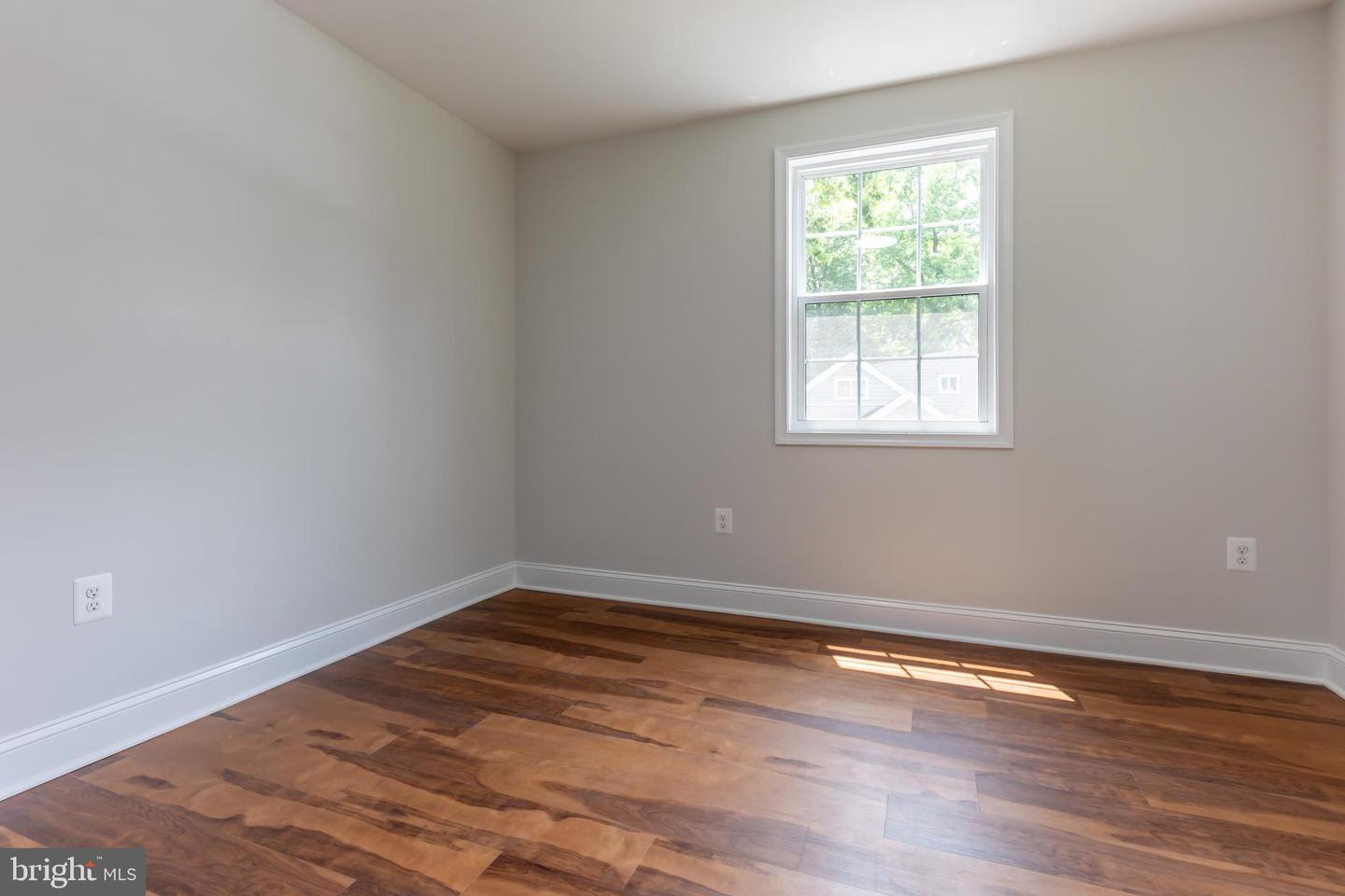 8308 FRYE RD, ALEXANDRIA, Virginia 22309, 3 Bedrooms Bedrooms, ,3 BathroomsBathrooms,Residential,For sale,8308 FRYE RD,VAFX2246962 MLS # VAFX2246962