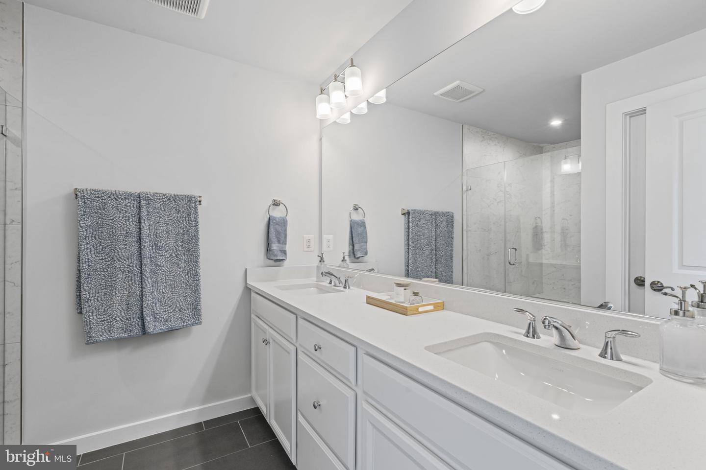 1685 ASPEN POPLAR RD, DUMFRIES, Virginia 22026, 4 Bedrooms Bedrooms, ,4 BathroomsBathrooms,Residential,For sale,1685 ASPEN POPLAR RD,VAPW2096846 MLS # VAPW2096846