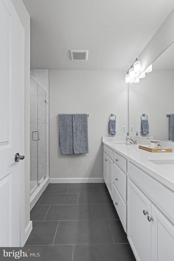 1685 ASPEN POPLAR RD, DUMFRIES, Virginia 22026, 4 Bedrooms Bedrooms, ,4 BathroomsBathrooms,Residential,For sale,1685 ASPEN POPLAR RD,VAPW2096846 MLS # VAPW2096846