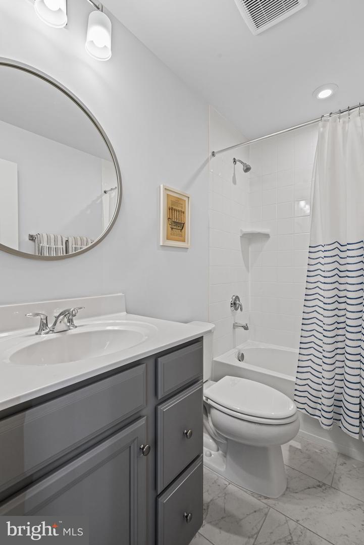 1685 ASPEN POPLAR RD, DUMFRIES, Virginia 22026, 4 Bedrooms Bedrooms, ,4 BathroomsBathrooms,Residential,For sale,1685 ASPEN POPLAR RD,VAPW2096846 MLS # VAPW2096846