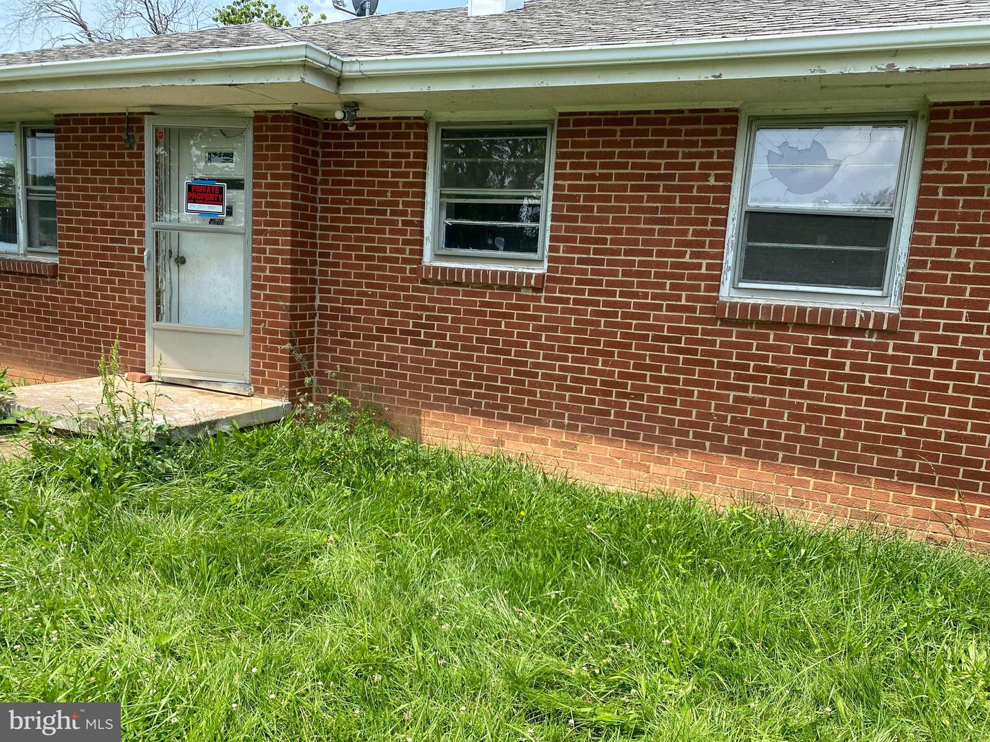 4970 RIDGE RD, SPOTSYLVANIA, Virginia 22551, 2 Bedrooms Bedrooms, ,1 BathroomBathrooms,Residential,For sale,4970 RIDGE RD,VASP2033884 MLS # VASP2033884