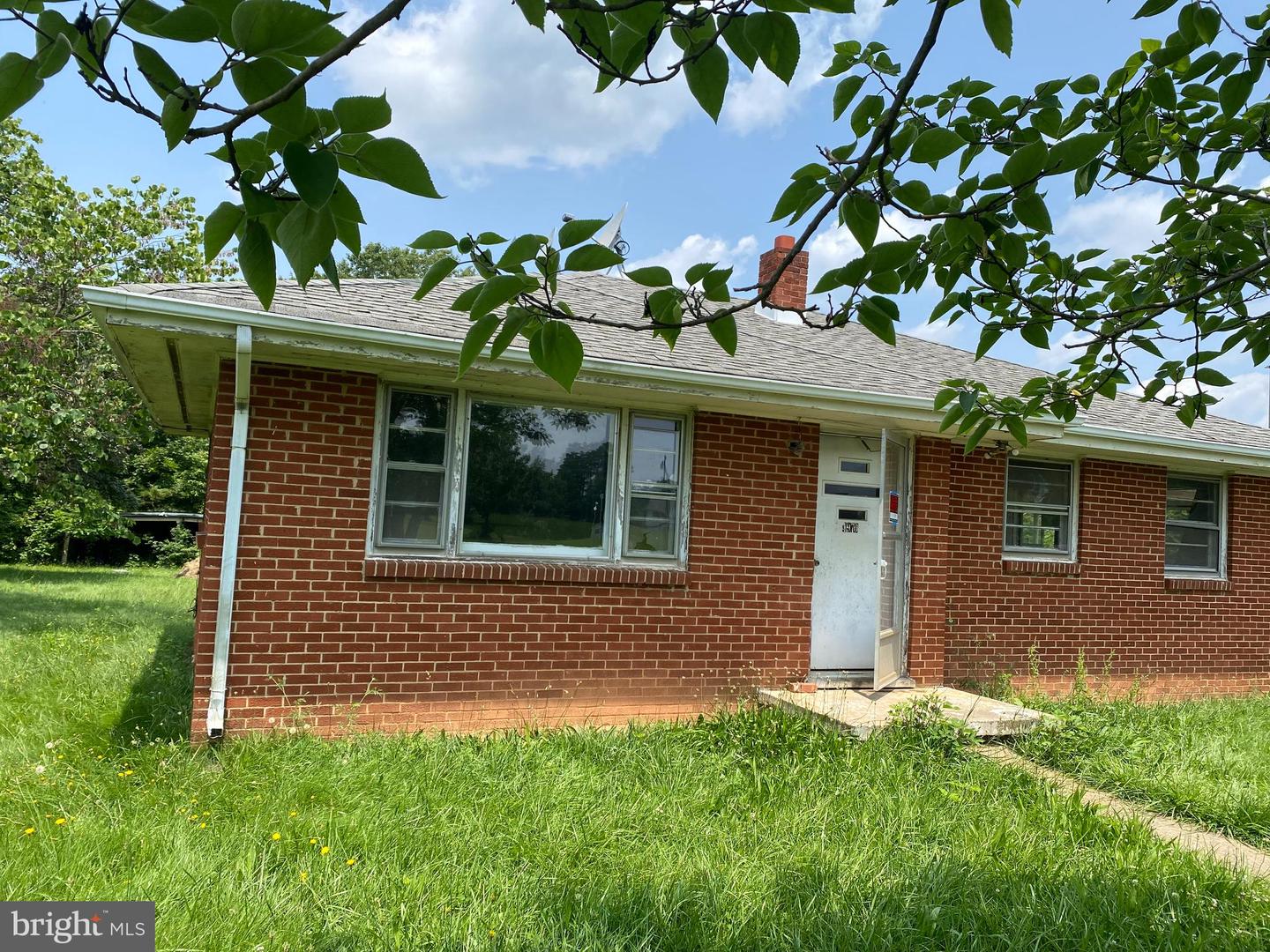 4970 RIDGE RD, SPOTSYLVANIA, Virginia 22551, 2 Bedrooms Bedrooms, ,1 BathroomBathrooms,Residential,For sale,4970 RIDGE RD,VASP2033884 MLS # VASP2033884