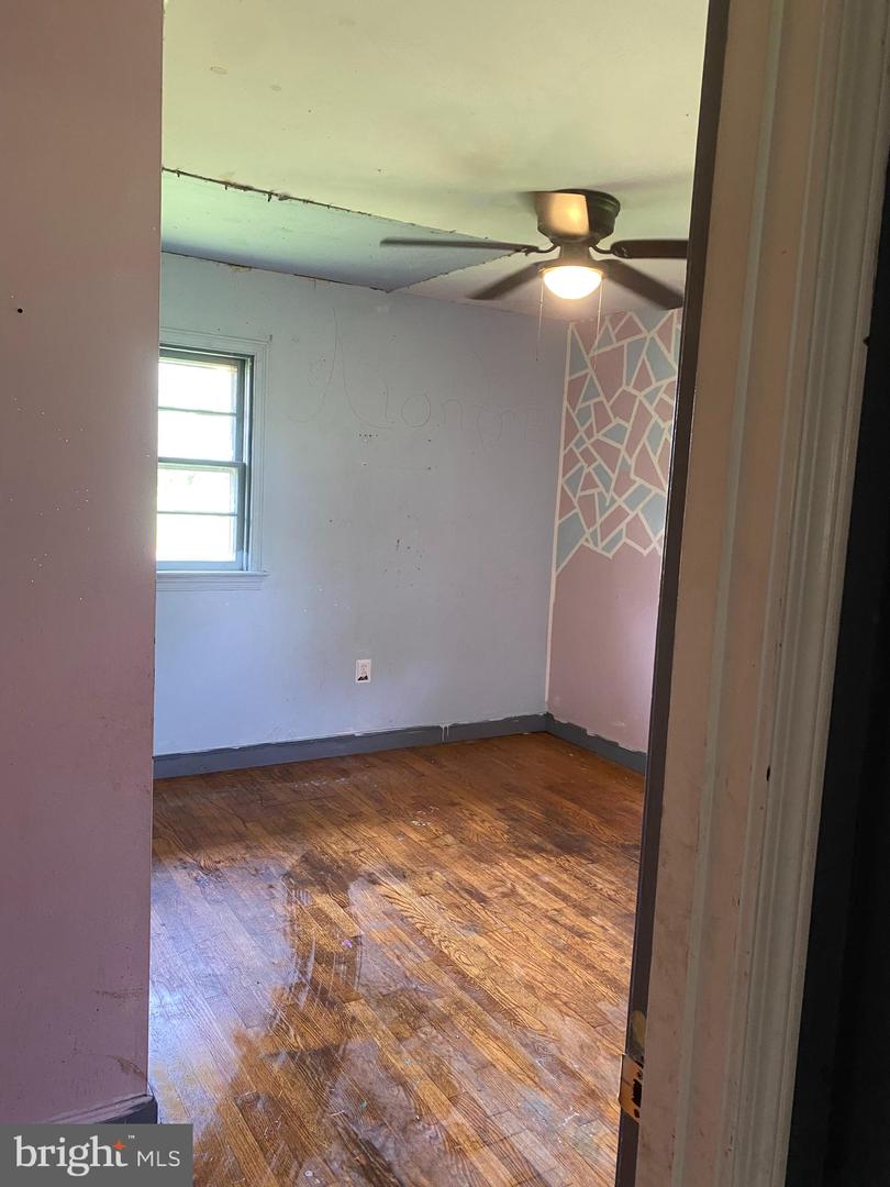 4970 RIDGE RD, SPOTSYLVANIA, Virginia 22551, 2 Bedrooms Bedrooms, ,1 BathroomBathrooms,Residential,For sale,4970 RIDGE RD,VASP2033884 MLS # VASP2033884