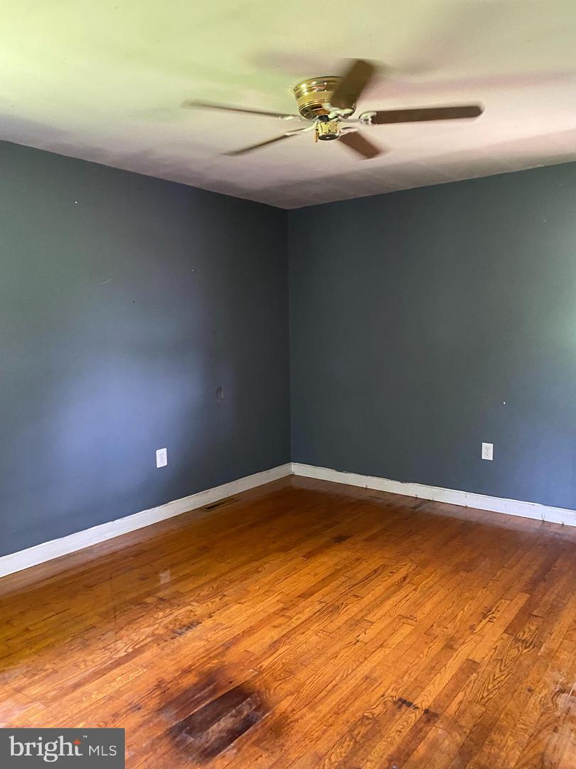4970 RIDGE RD, SPOTSYLVANIA, Virginia 22551, 2 Bedrooms Bedrooms, ,1 BathroomBathrooms,Residential,For sale,4970 RIDGE RD,VASP2033884 MLS # VASP2033884