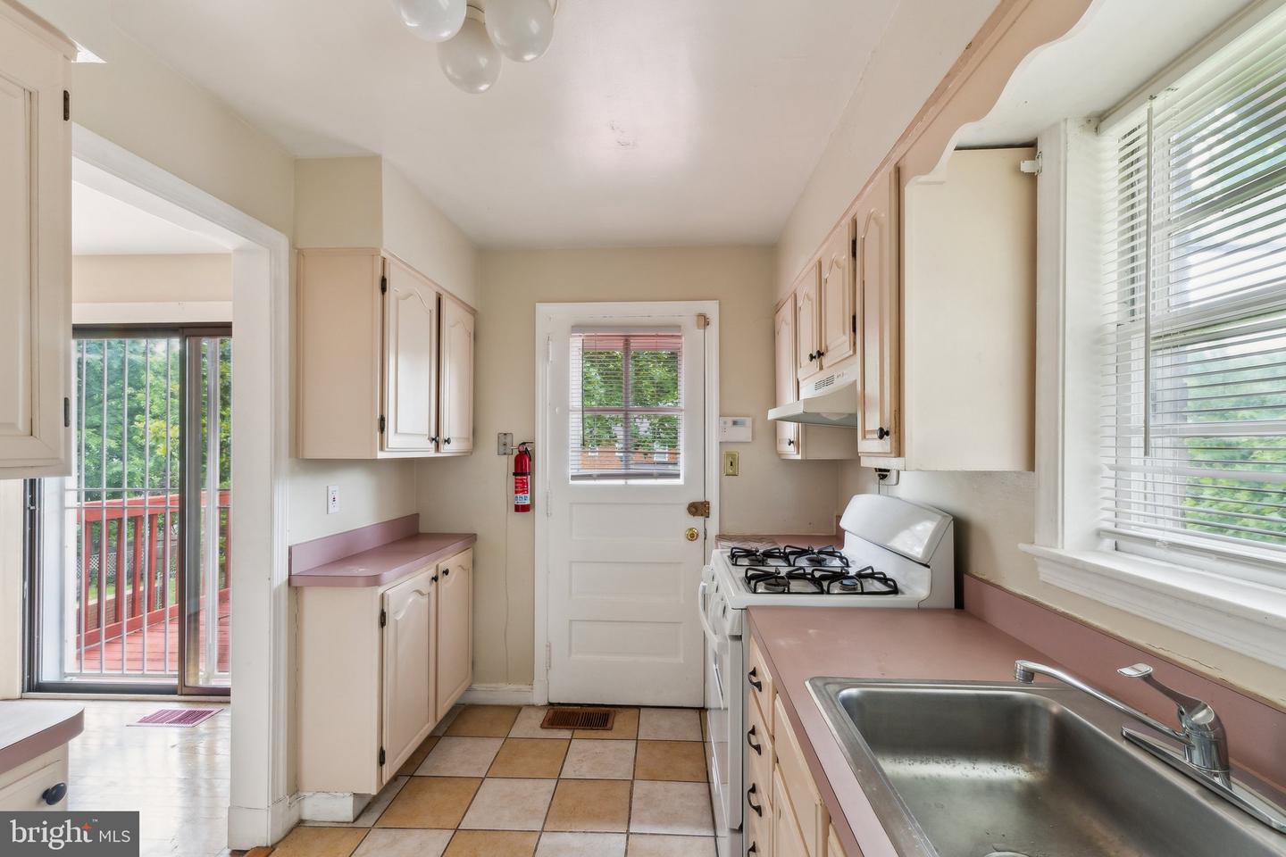 3541 HIGHWOOD DR SE, WASHINGTON, District Of Columbia 20020, 4 Bedrooms Bedrooms, ,2 BathroomsBathrooms,Residential,For sale,3541 HIGHWOOD DR SE,DCDC2205332 MLS # DCDC2205332