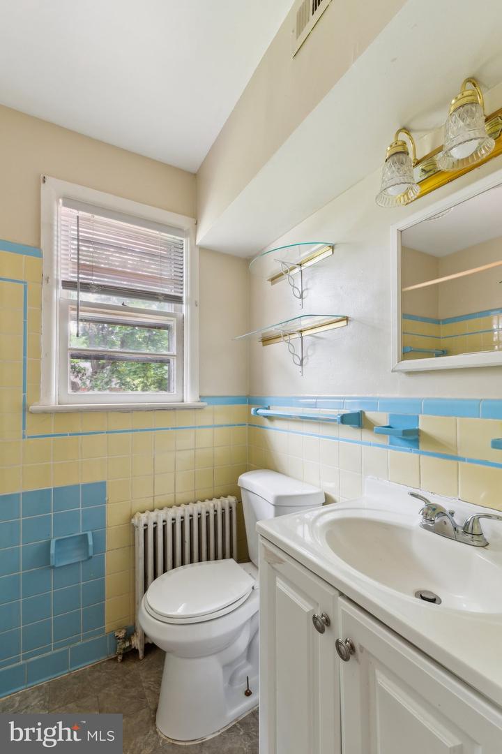 3541 HIGHWOOD DR SE, WASHINGTON, District Of Columbia 20020, 4 Bedrooms Bedrooms, ,2 BathroomsBathrooms,Residential,For sale,3541 HIGHWOOD DR SE,DCDC2205332 MLS # DCDC2205332