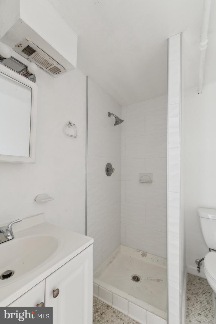 3541 HIGHWOOD DR SE, WASHINGTON, District Of Columbia 20020, 4 Bedrooms Bedrooms, ,2 BathroomsBathrooms,Residential,For sale,3541 HIGHWOOD DR SE,DCDC2205332 MLS # DCDC2205332