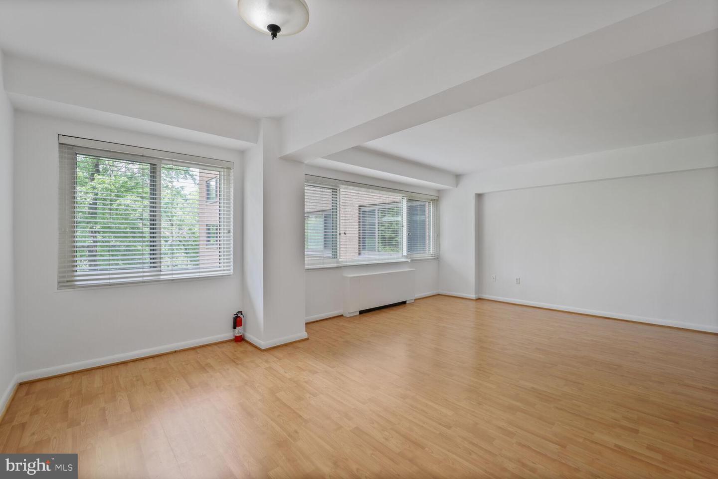 4201 CATHEDRAL AVE NW #303E, WASHINGTON, District Of Columbia 20016, 1 Bedroom Bedrooms, ,1 BathroomBathrooms,Residential,For sale,4201 CATHEDRAL AVE NW #303E,DCDC2205340 MLS # DCDC2205340