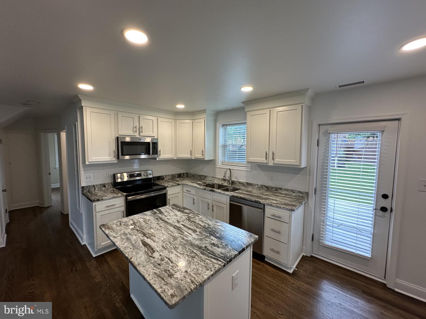 7406 PARKLINE DR, RICHMOND, Virginia 23226, 4 Bedrooms Bedrooms, ,2 BathroomsBathrooms,Residential,For sale,7406 PARKLINE DR,VAHN2000956 MLS # VAHN2000956