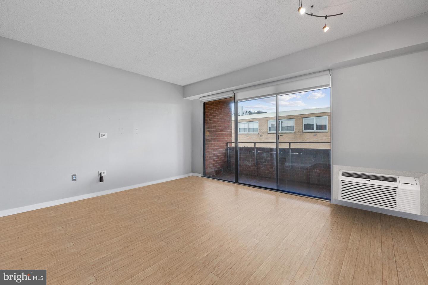 2141 P ST NW #1009, WASHINGTON, District Of Columbia 20037, 1 Bedroom Bedrooms, ,1 BathroomBathrooms,Residential,For sale,2141 P ST NW #1009,DCDC2205326 MLS # DCDC2205326