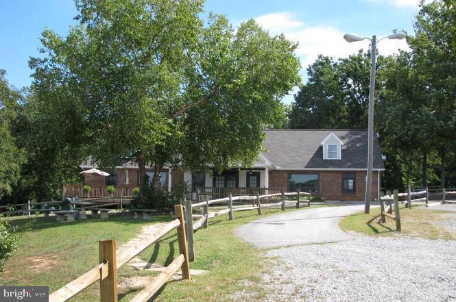 880 CAMPERS LN, RUTHER GLEN, Virginia 22546, 3 Bedrooms Bedrooms, ,3 BathroomsBathrooms,Residential,For sale,880 CAMPERS LN,VACV2008298 MLS # VACV2008298
