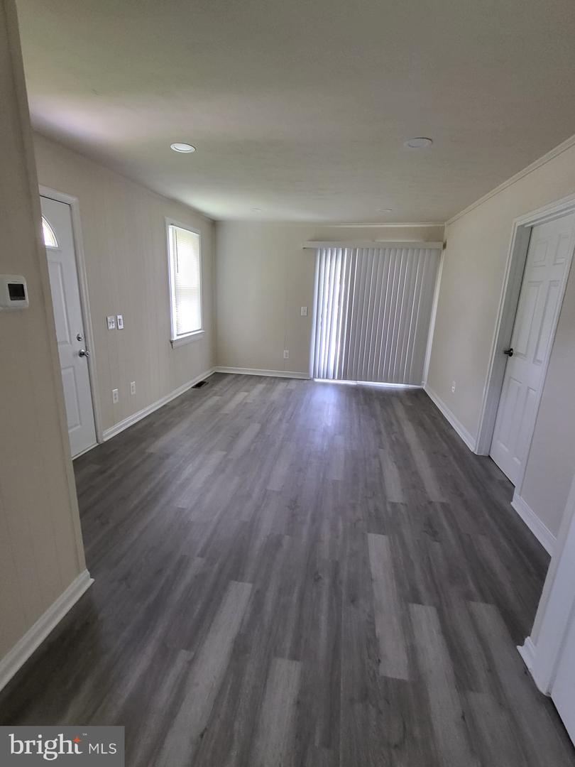 501 TUNSTALL AVE, BLACKSTONE, Virginia 23824, 3 Bedrooms Bedrooms, 5 Rooms Rooms,1 BathroomBathrooms,Residential,For sale,501 TUNSTALL AVE,VANW2000058 MLS # VANW2000058