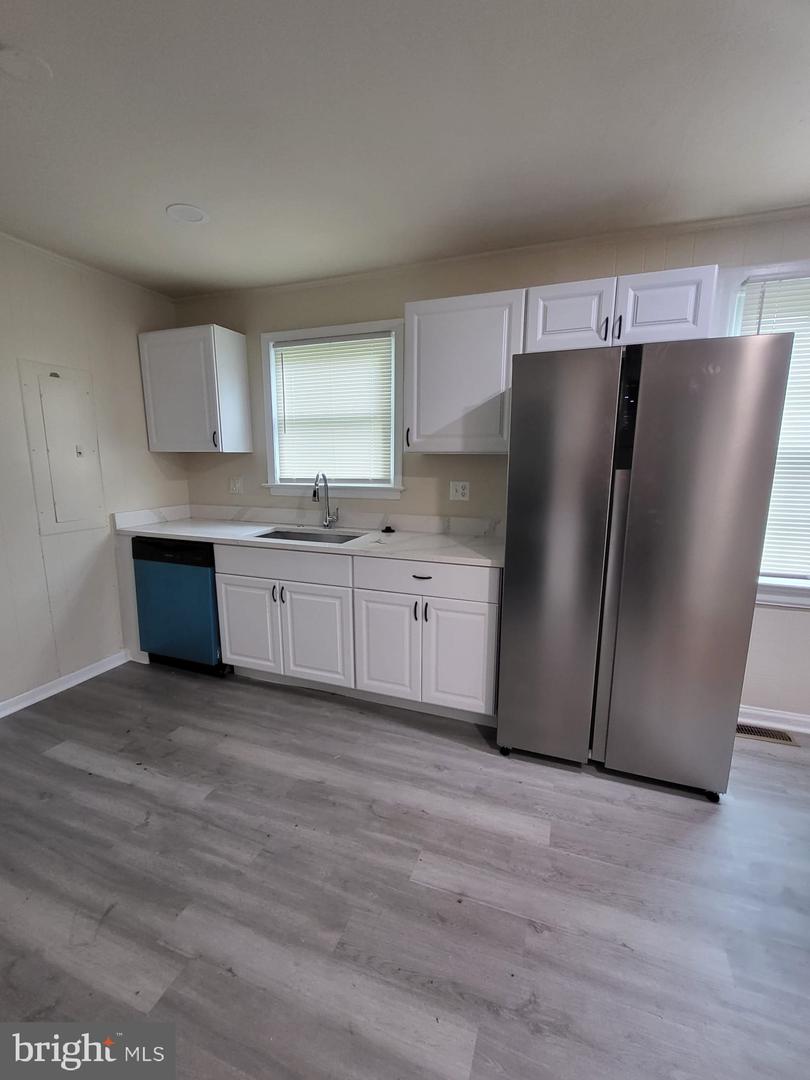 501 TUNSTALL AVE, BLACKSTONE, Virginia 23824, 3 Bedrooms Bedrooms, 5 Rooms Rooms,1 BathroomBathrooms,Residential,For sale,501 TUNSTALL AVE,VANW2000058 MLS # VANW2000058