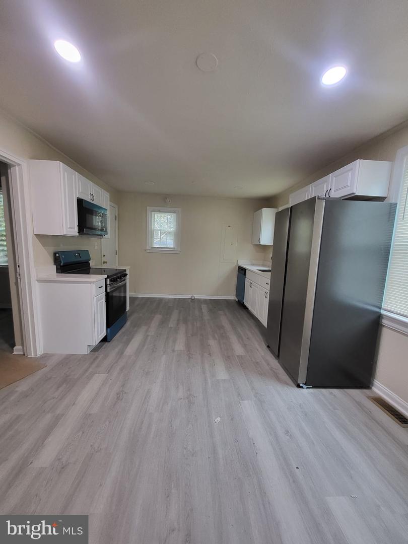 501 TUNSTALL AVE, BLACKSTONE, Virginia 23824, 3 Bedrooms Bedrooms, 5 Rooms Rooms,1 BathroomBathrooms,Residential,For sale,501 TUNSTALL AVE,VANW2000058 MLS # VANW2000058