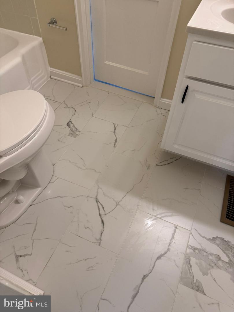 501 TUNSTALL AVE, BLACKSTONE, Virginia 23824, 3 Bedrooms Bedrooms, 5 Rooms Rooms,1 BathroomBathrooms,Residential,For sale,501 TUNSTALL AVE,VANW2000058 MLS # VANW2000058