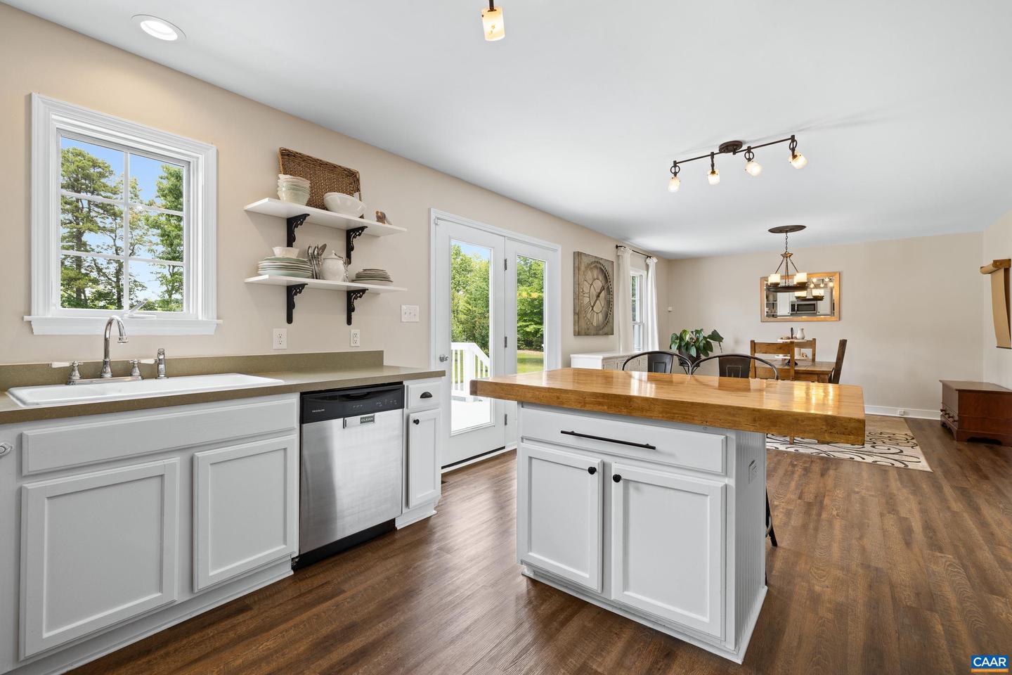 311 SHARPS CREEK DR, SCOTTSVILLE, Virginia 24590, 3 Bedrooms Bedrooms, ,2 BathroomsBathrooms,Residential,For sale,311 SHARPS CREEK DR,665651 MLS # 665651
