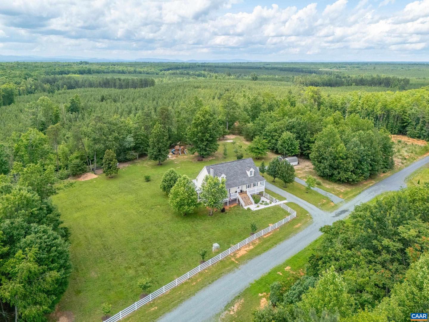 311 SHARPS CREEK DR, SCOTTSVILLE, Virginia 24590, 3 Bedrooms Bedrooms, ,2 BathroomsBathrooms,Residential,For sale,311 SHARPS CREEK DR,665651 MLS # 665651