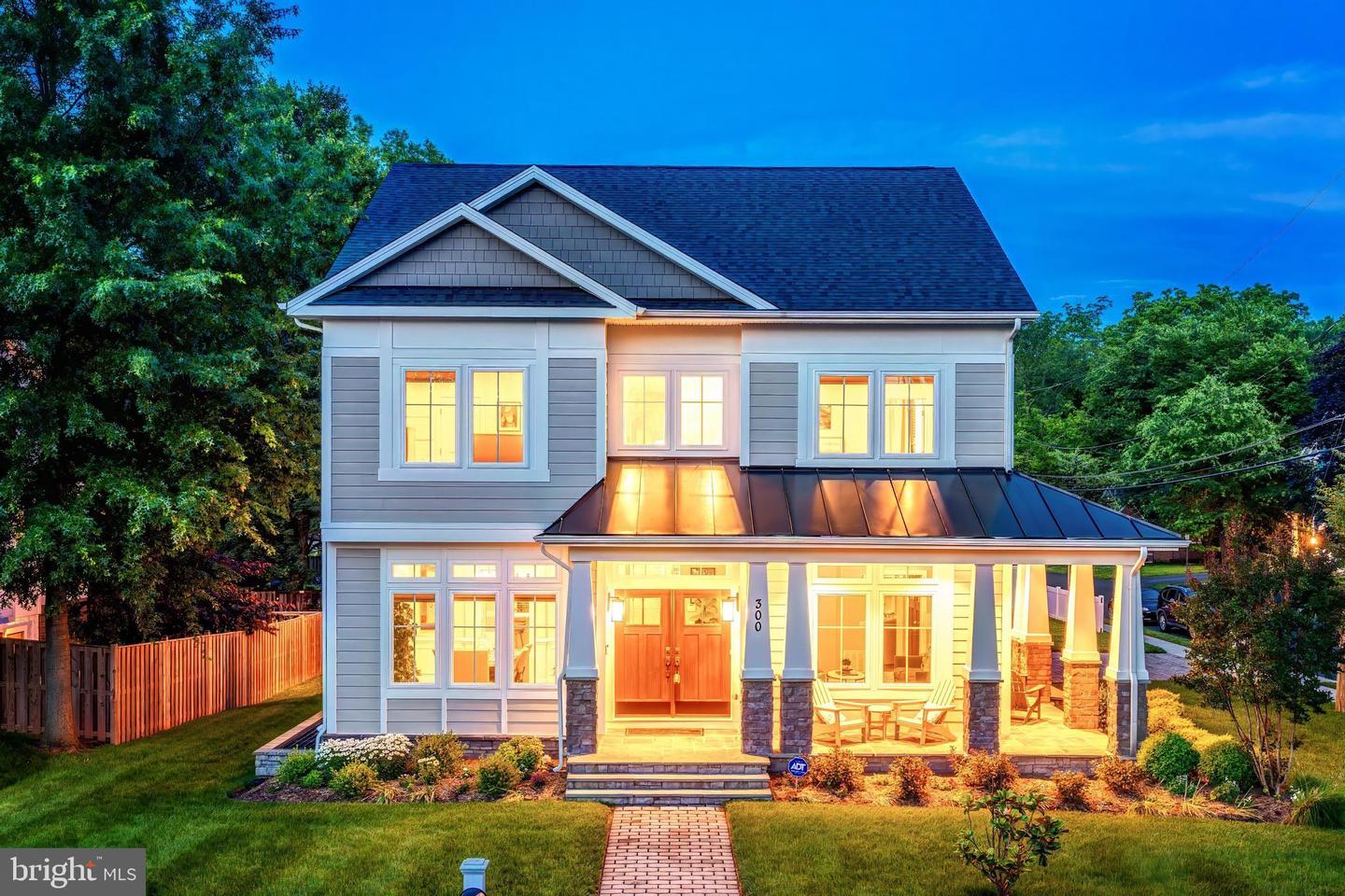 300 JADE CT NW, VIENNA, Virginia 22180, 5 Bedrooms Bedrooms, ,4 BathroomsBathrooms,Residential,For sale,300 JADE CT NW,VAFX2247198 MLS # VAFX2247198
