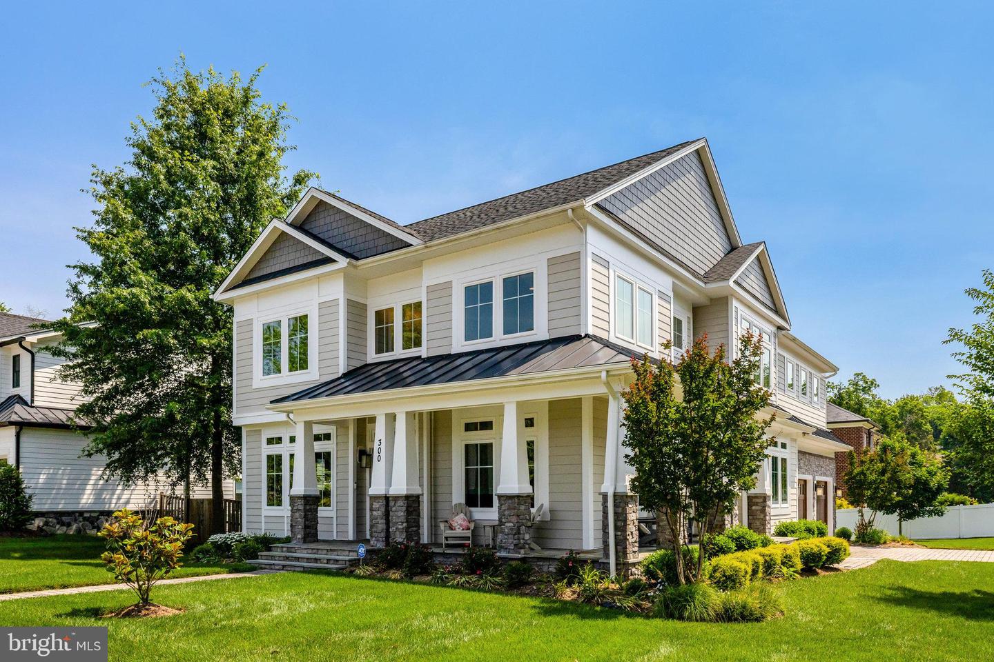 300 JADE CT NW, VIENNA, Virginia 22180, 5 Bedrooms Bedrooms, ,4 BathroomsBathrooms,Residential,For sale,300 JADE CT NW,VAFX2247198 MLS # VAFX2247198