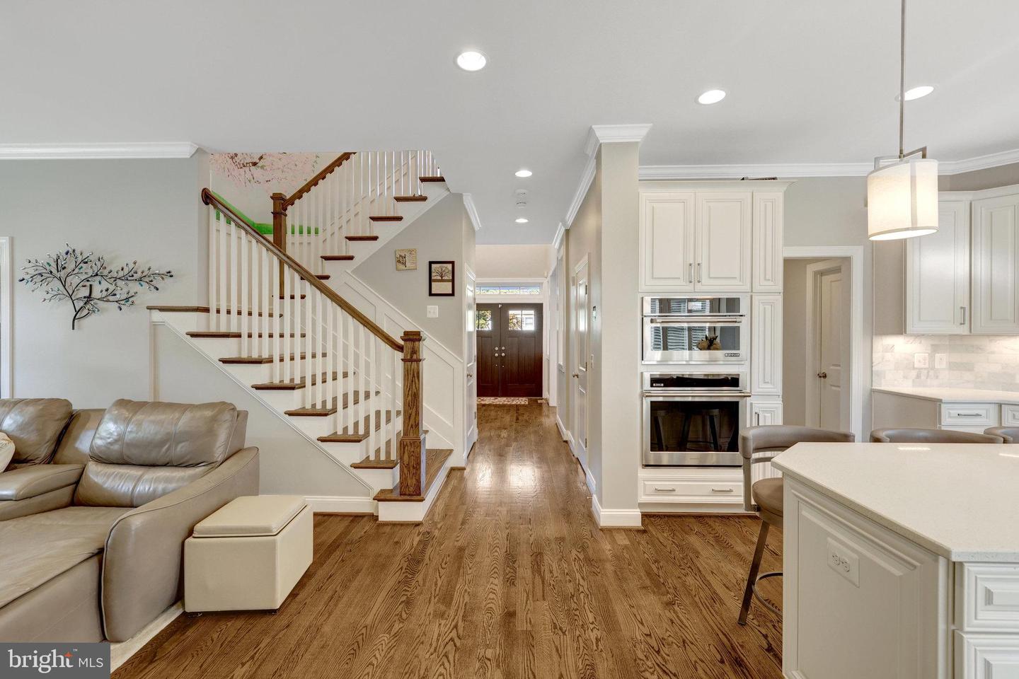 300 JADE CT NW, VIENNA, Virginia 22180, 5 Bedrooms Bedrooms, ,4 BathroomsBathrooms,Residential,For sale,300 JADE CT NW,VAFX2247198 MLS # VAFX2247198