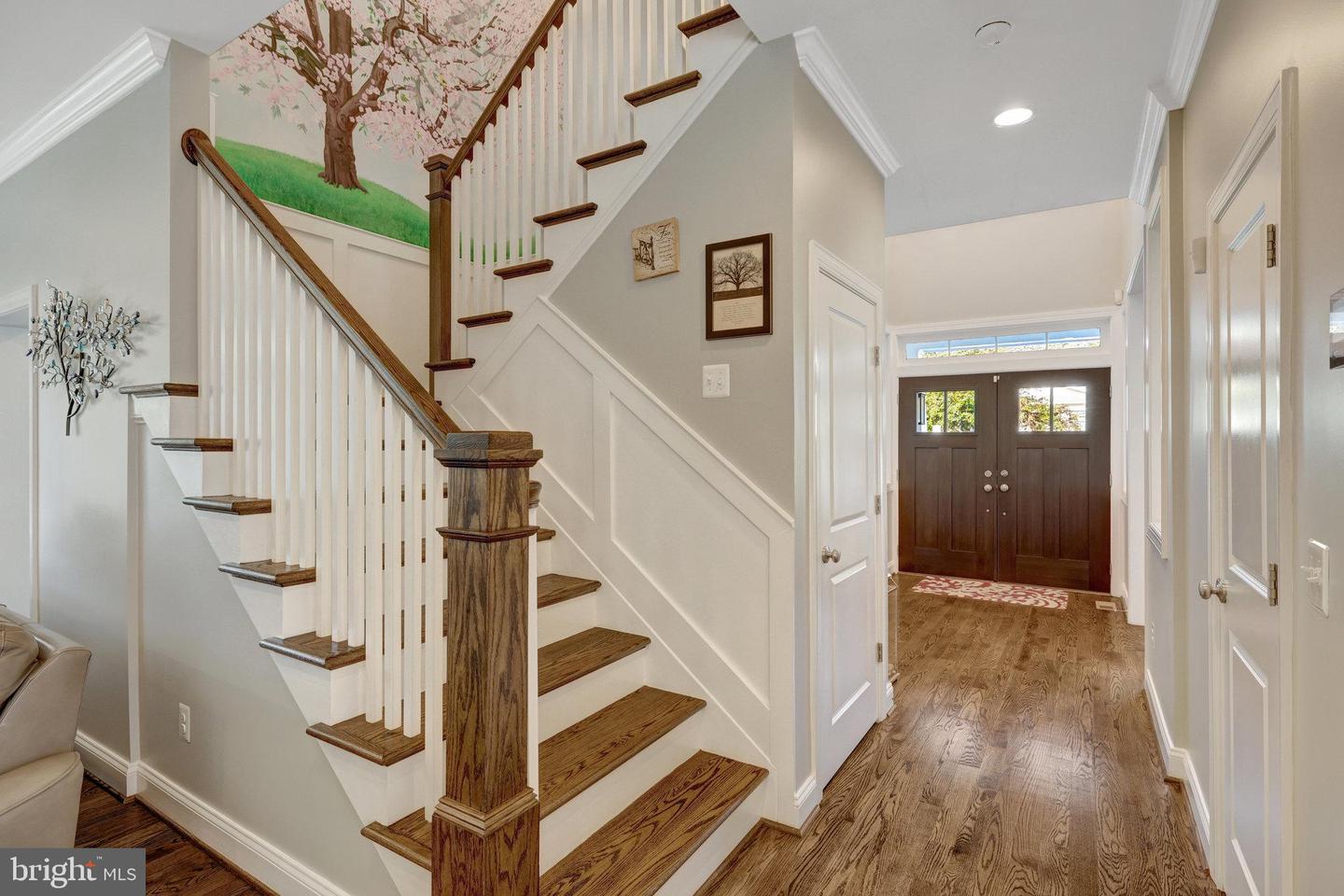 300 JADE CT NW, VIENNA, Virginia 22180, 5 Bedrooms Bedrooms, ,4 BathroomsBathrooms,Residential,For sale,300 JADE CT NW,VAFX2247198 MLS # VAFX2247198