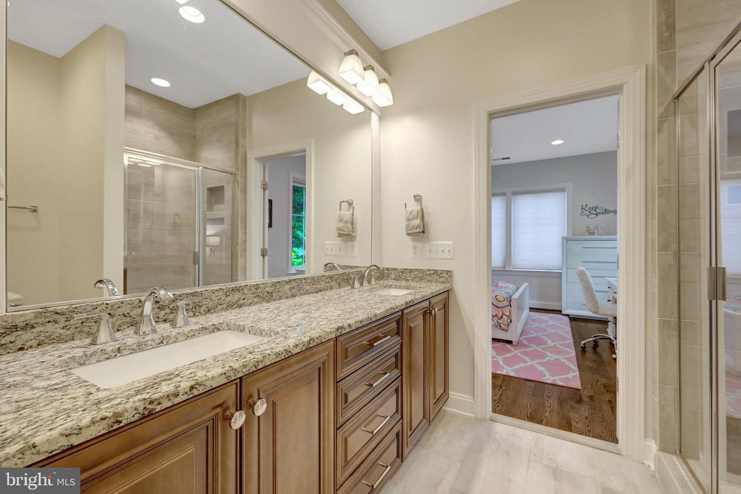 300 JADE CT NW, VIENNA, Virginia 22180, 5 Bedrooms Bedrooms, ,4 BathroomsBathrooms,Residential,For sale,300 JADE CT NW,VAFX2247198 MLS # VAFX2247198