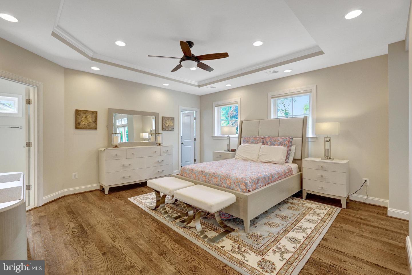 300 JADE CT NW, VIENNA, Virginia 22180, 5 Bedrooms Bedrooms, ,4 BathroomsBathrooms,Residential,For sale,300 JADE CT NW,VAFX2247198 MLS # VAFX2247198