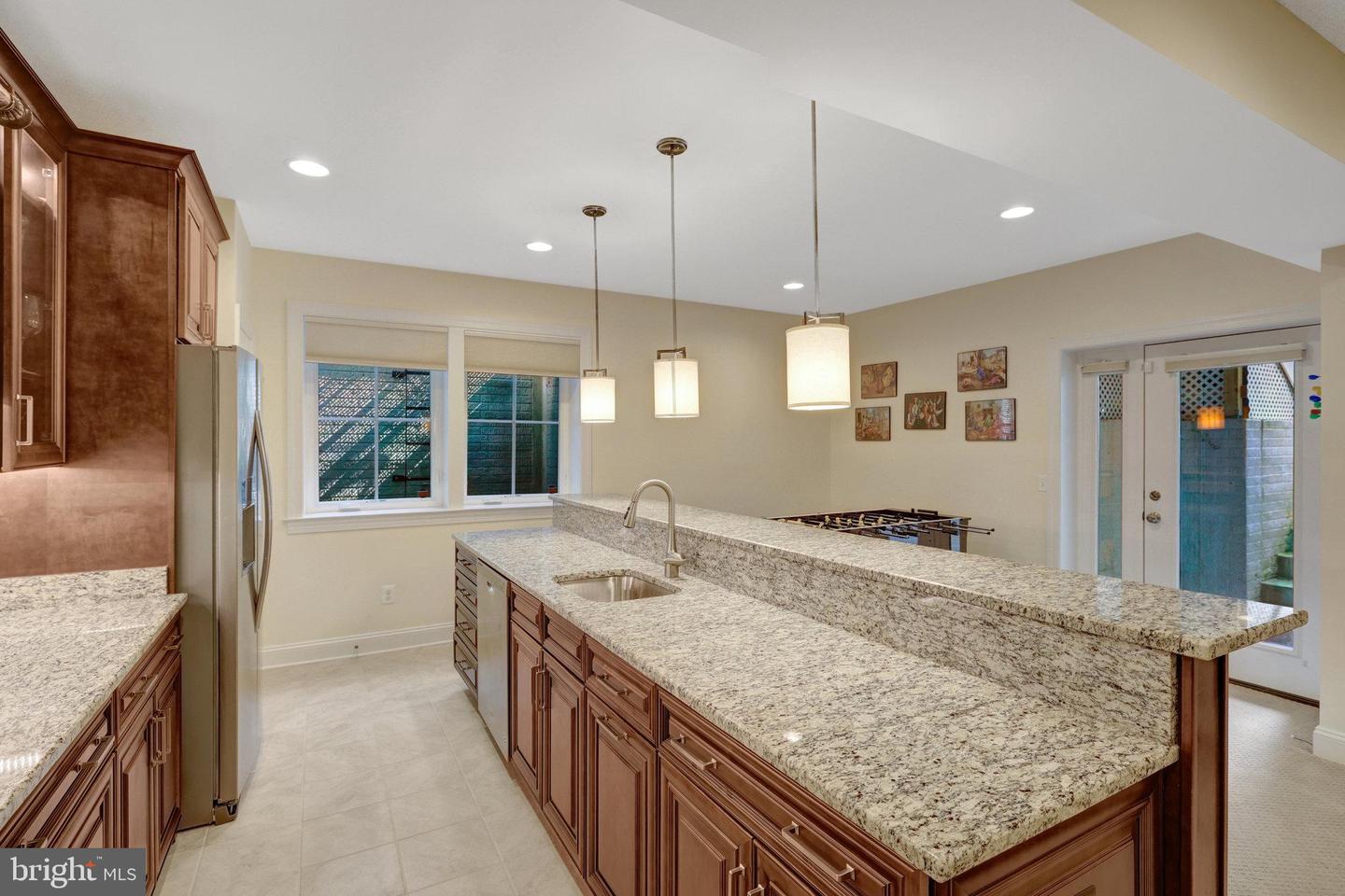 300 JADE CT NW, VIENNA, Virginia 22180, 5 Bedrooms Bedrooms, ,4 BathroomsBathrooms,Residential,For sale,300 JADE CT NW,VAFX2247198 MLS # VAFX2247198