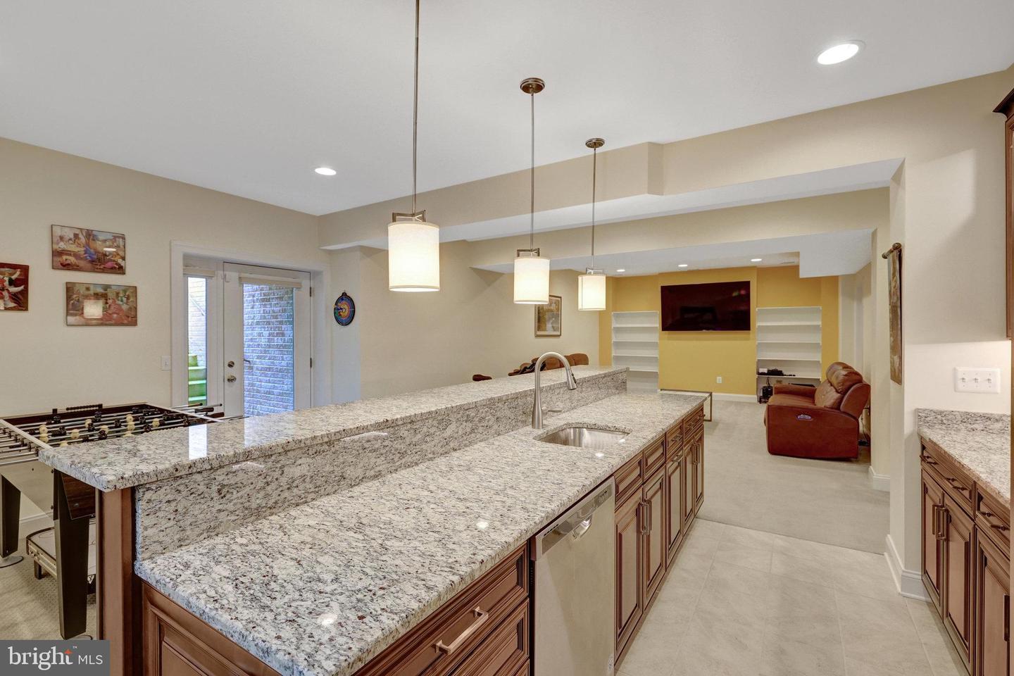 300 JADE CT NW, VIENNA, Virginia 22180, 5 Bedrooms Bedrooms, ,4 BathroomsBathrooms,Residential,For sale,300 JADE CT NW,VAFX2247198 MLS # VAFX2247198