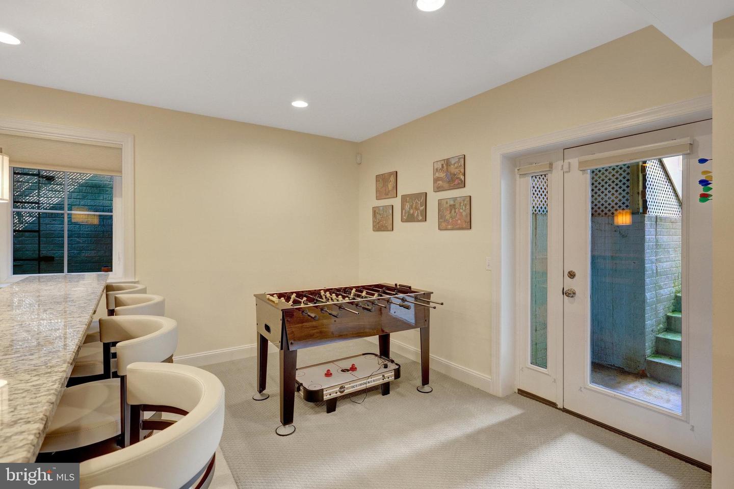 300 JADE CT NW, VIENNA, Virginia 22180, 5 Bedrooms Bedrooms, ,4 BathroomsBathrooms,Residential,For sale,300 JADE CT NW,VAFX2247198 MLS # VAFX2247198