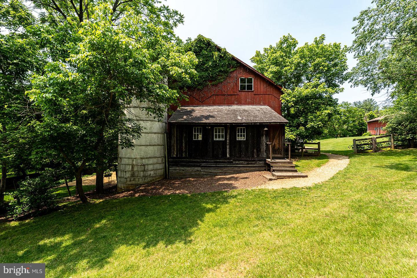 14248 MILLTOWN RD, LOVETTSVILLE, Virginia 20180, 2 Bedrooms Bedrooms, ,1 BathroomBathrooms,Residential,For sale,14248 MILLTOWN RD,VALO2099462 MLS # VALO2099462