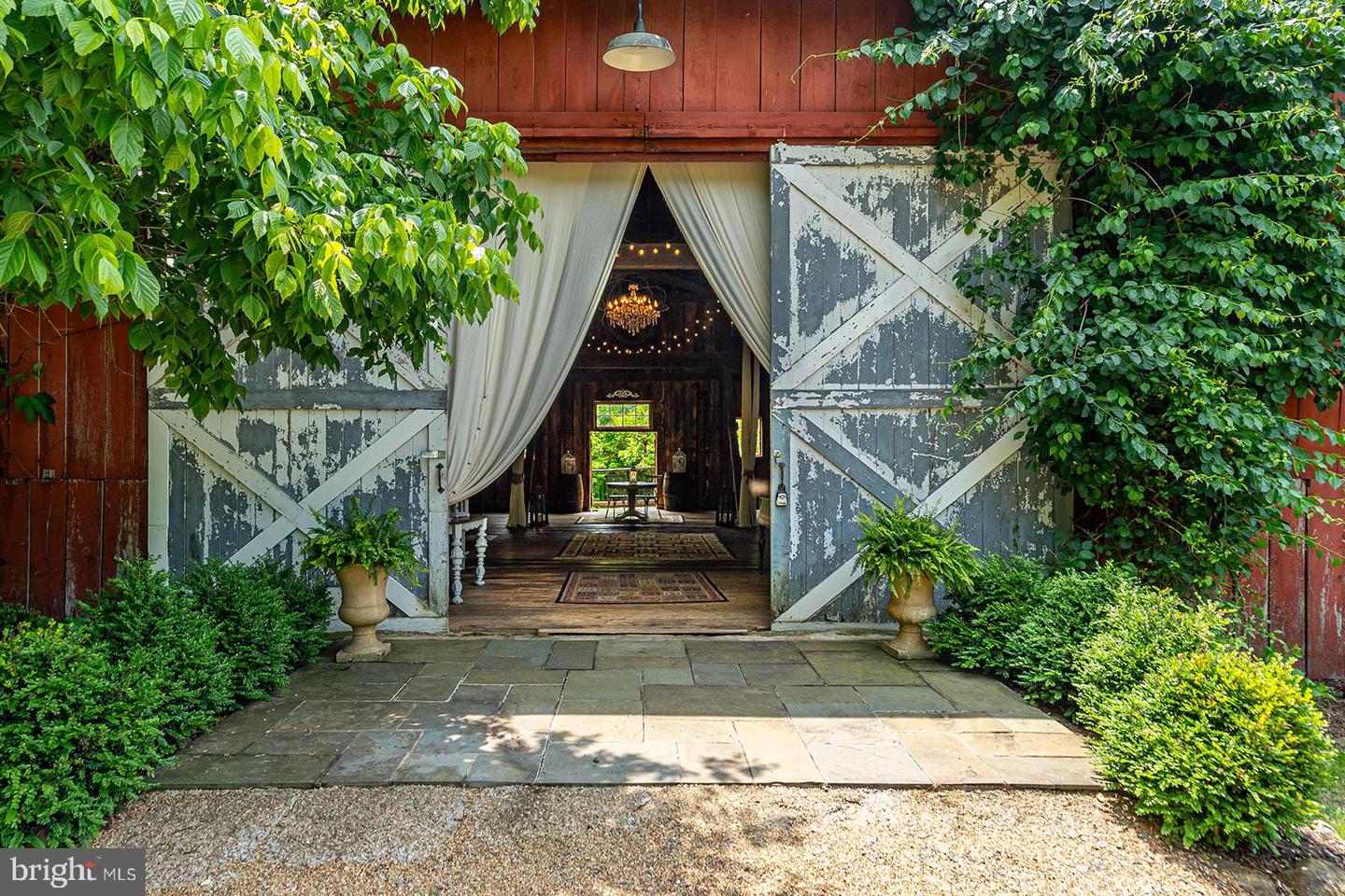 14248 MILLTOWN RD, LOVETTSVILLE, Virginia 20180, 2 Bedrooms Bedrooms, ,1 BathroomBathrooms,Residential,For sale,14248 MILLTOWN RD,VALO2099462 MLS # VALO2099462