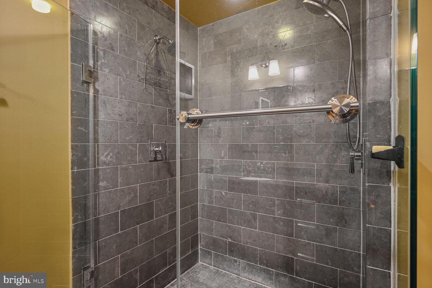 1615 N QUEEN ST #M303, ARLINGTON, Virginia 22209, 2 Bedrooms Bedrooms, ,2 BathroomsBathrooms,Residential,For sale,1615 N QUEEN ST #M303,VAAR2059154 MLS # VAAR2059154