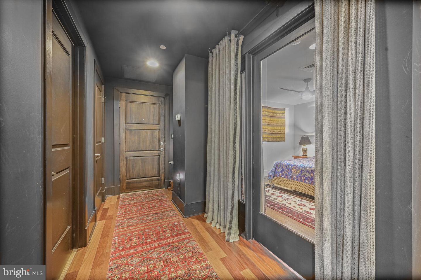 1615 N QUEEN ST #M303, ARLINGTON, Virginia 22209, 2 Bedrooms Bedrooms, ,2 BathroomsBathrooms,Residential,For sale,1615 N QUEEN ST #M303,VAAR2059154 MLS # VAAR2059154