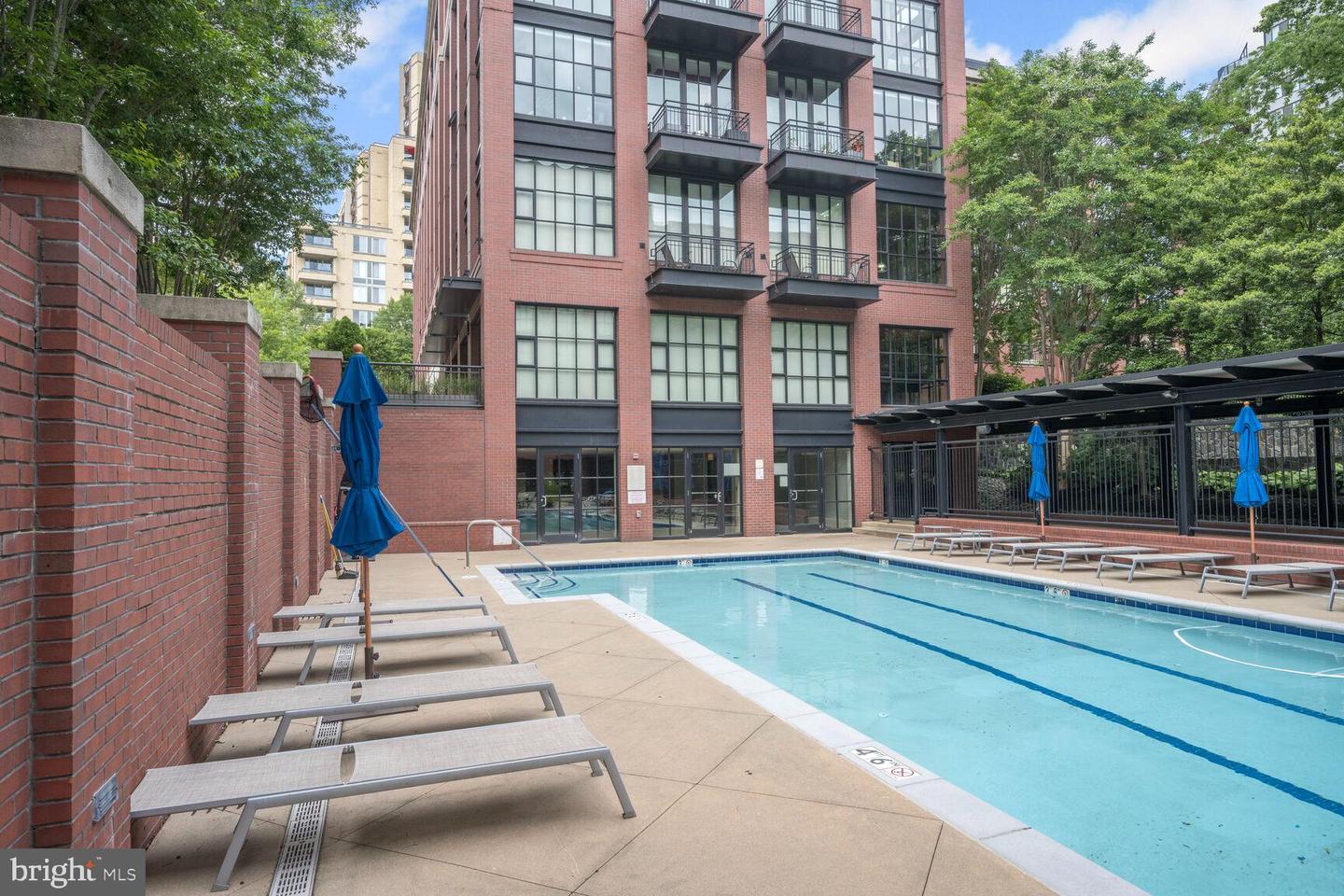 1615 N QUEEN ST #M303, ARLINGTON, Virginia 22209, 2 Bedrooms Bedrooms, ,2 BathroomsBathrooms,Residential,For sale,1615 N QUEEN ST #M303,VAAR2059154 MLS # VAAR2059154