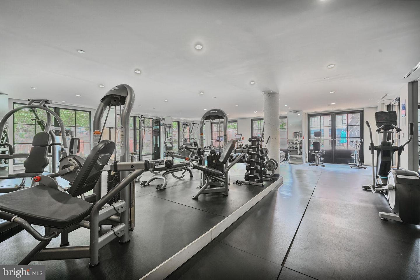 1615 N QUEEN ST #M303, ARLINGTON, Virginia 22209, 2 Bedrooms Bedrooms, ,2 BathroomsBathrooms,Residential,For sale,1615 N QUEEN ST #M303,VAAR2059154 MLS # VAAR2059154
