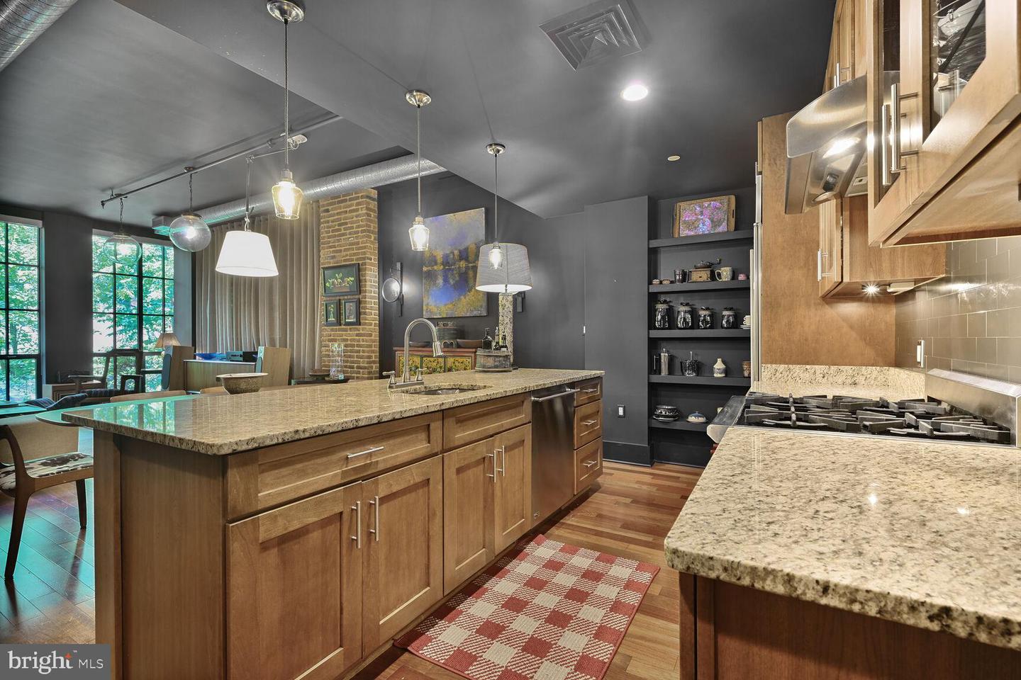1615 N QUEEN ST #M303, ARLINGTON, Virginia 22209, 2 Bedrooms Bedrooms, ,2 BathroomsBathrooms,Residential,For sale,1615 N QUEEN ST #M303,VAAR2059154 MLS # VAAR2059154