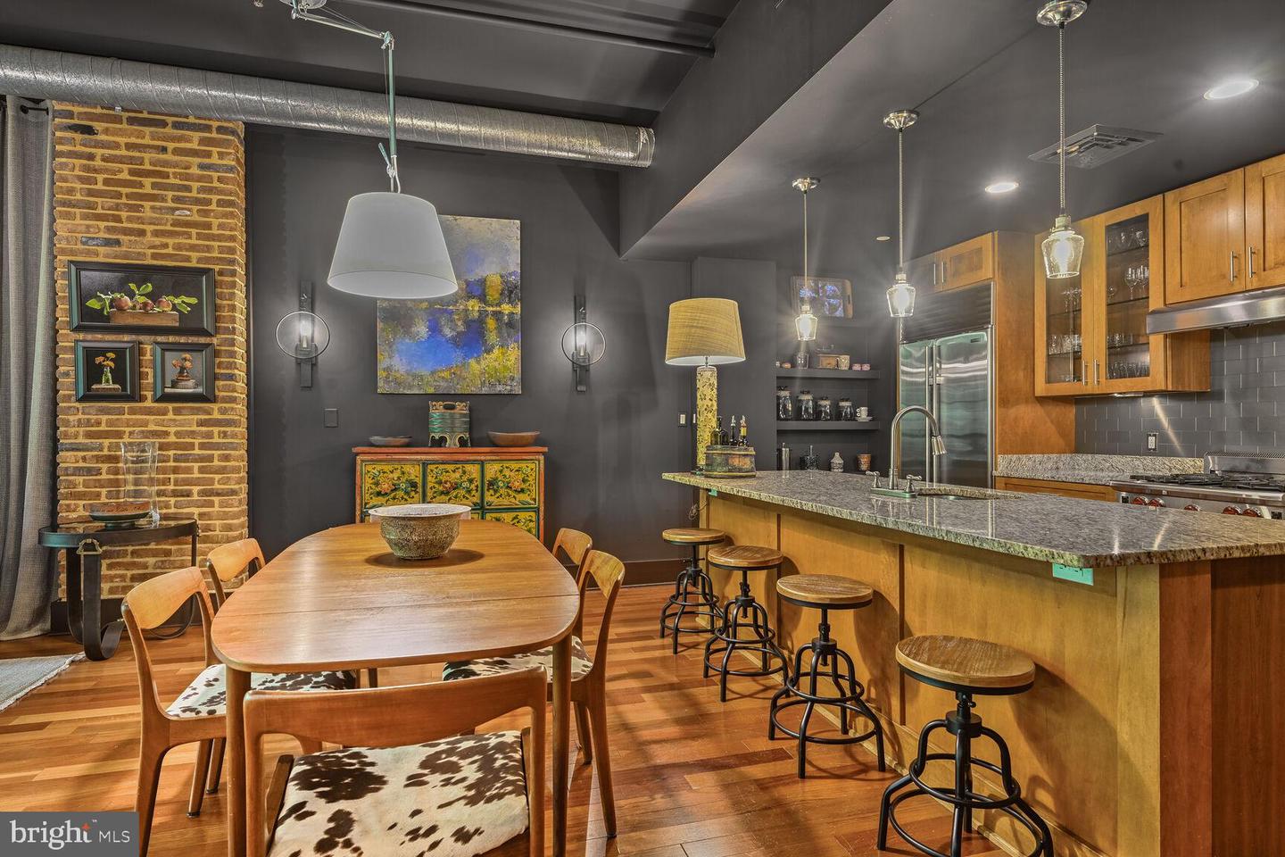1615 N QUEEN ST #M303, ARLINGTON, Virginia 22209, 2 Bedrooms Bedrooms, ,2 BathroomsBathrooms,Residential,For sale,1615 N QUEEN ST #M303,VAAR2059154 MLS # VAAR2059154
