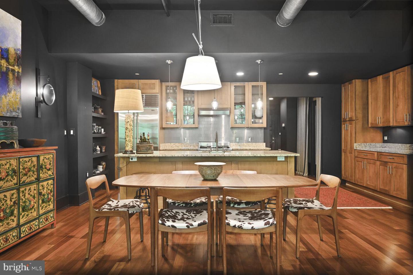 1615 N QUEEN ST #M303, ARLINGTON, Virginia 22209, 2 Bedrooms Bedrooms, ,2 BathroomsBathrooms,Residential,For sale,1615 N QUEEN ST #M303,VAAR2059154 MLS # VAAR2059154