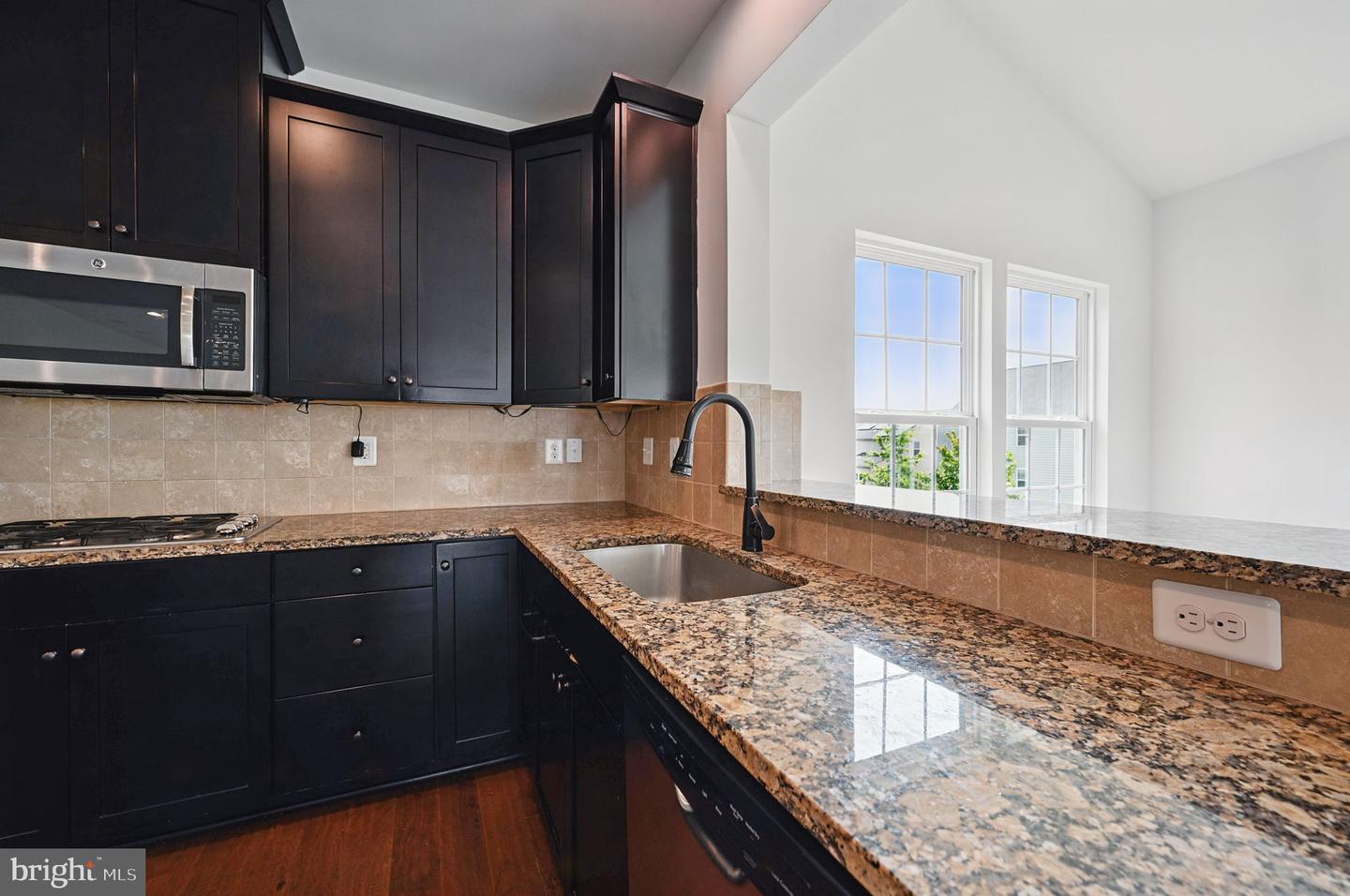 8 WILLIAM ALBERT WAY, LOVETTSVILLE, Virginia 20180, 4 Bedrooms Bedrooms, ,3 BathroomsBathrooms,Residential,For sale,8 WILLIAM ALBERT WAY,VALO2099440 MLS # VALO2099440