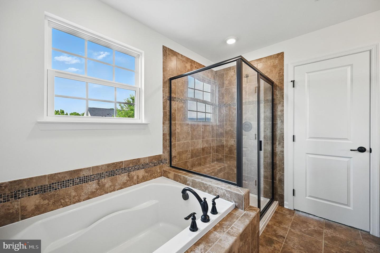 8 WILLIAM ALBERT WAY, LOVETTSVILLE, Virginia 20180, 4 Bedrooms Bedrooms, ,3 BathroomsBathrooms,Residential,For sale,8 WILLIAM ALBERT WAY,VALO2099440 MLS # VALO2099440
