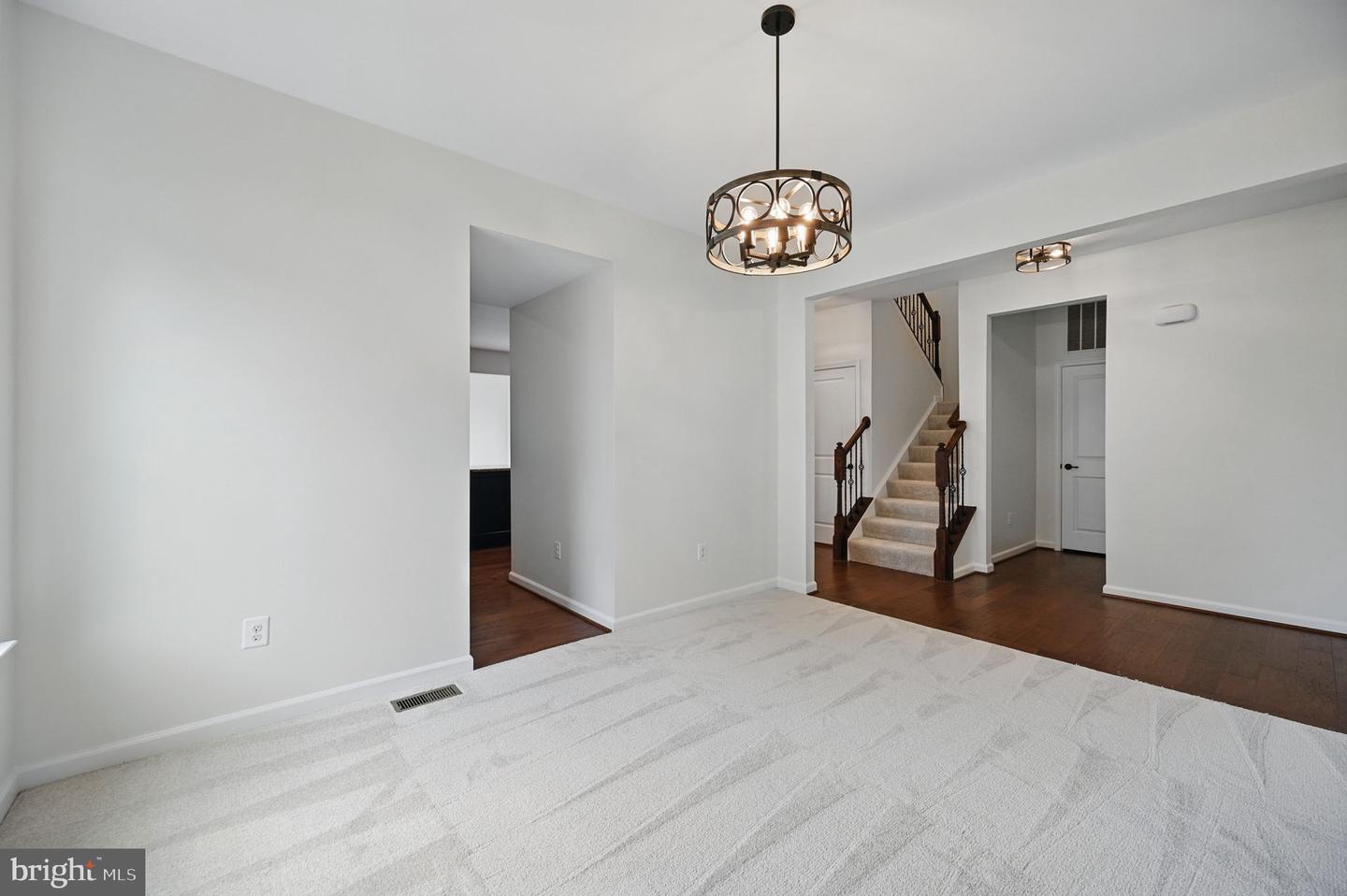 8 WILLIAM ALBERT WAY, LOVETTSVILLE, Virginia 20180, 4 Bedrooms Bedrooms, ,3 BathroomsBathrooms,Residential,For sale,8 WILLIAM ALBERT WAY,VALO2099440 MLS # VALO2099440